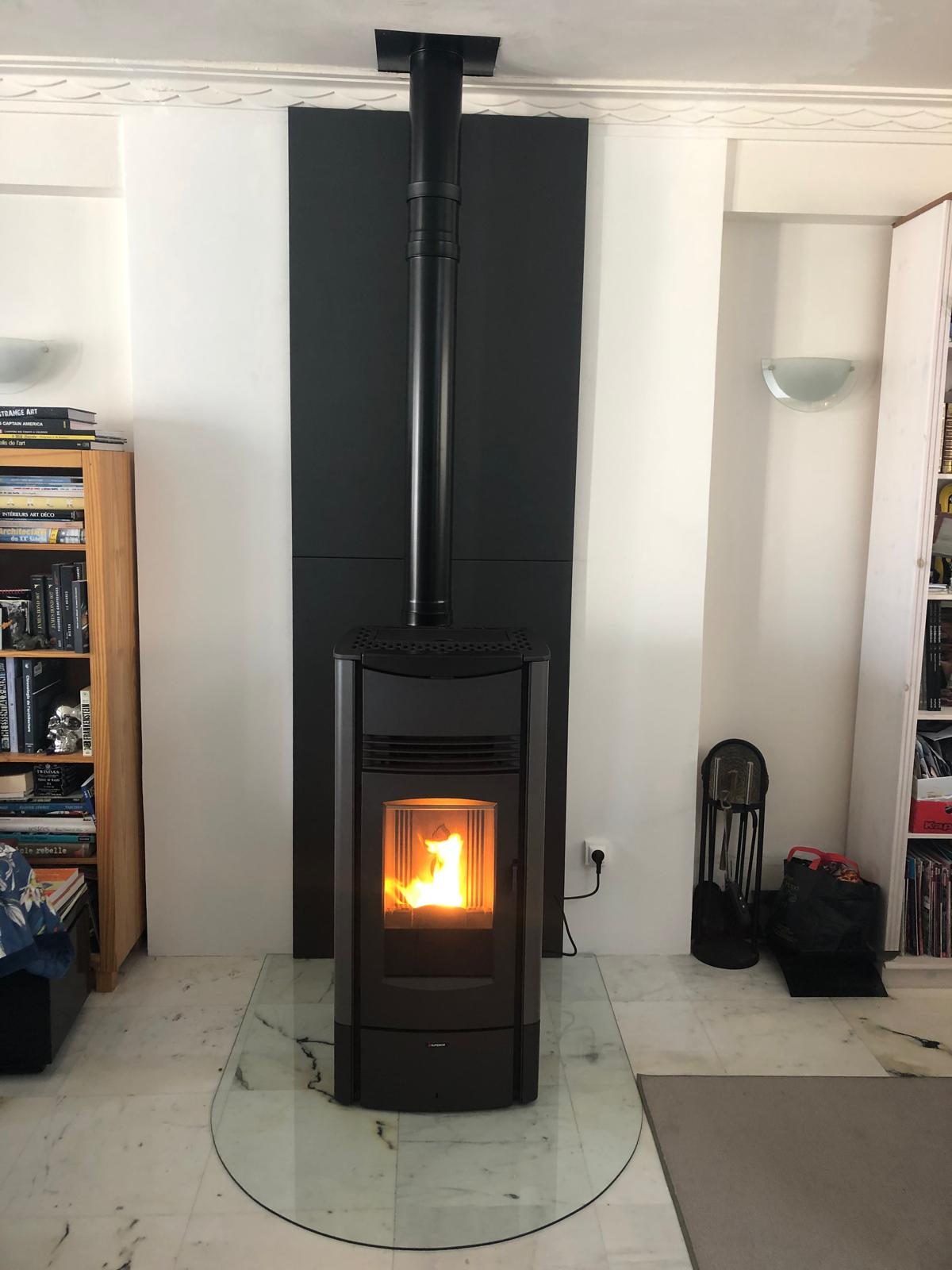 Poêle à granulés installé par FlaMMeo